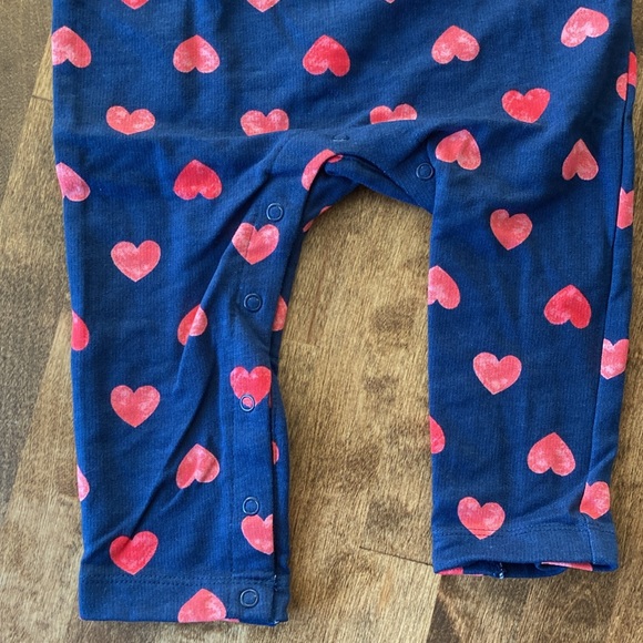 NEW Carters Baby Hearts Long Sleeve Jumpsuit 18 Months - Picture 5 of 10